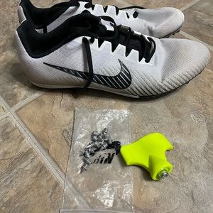 Mens Track shoes 8.5